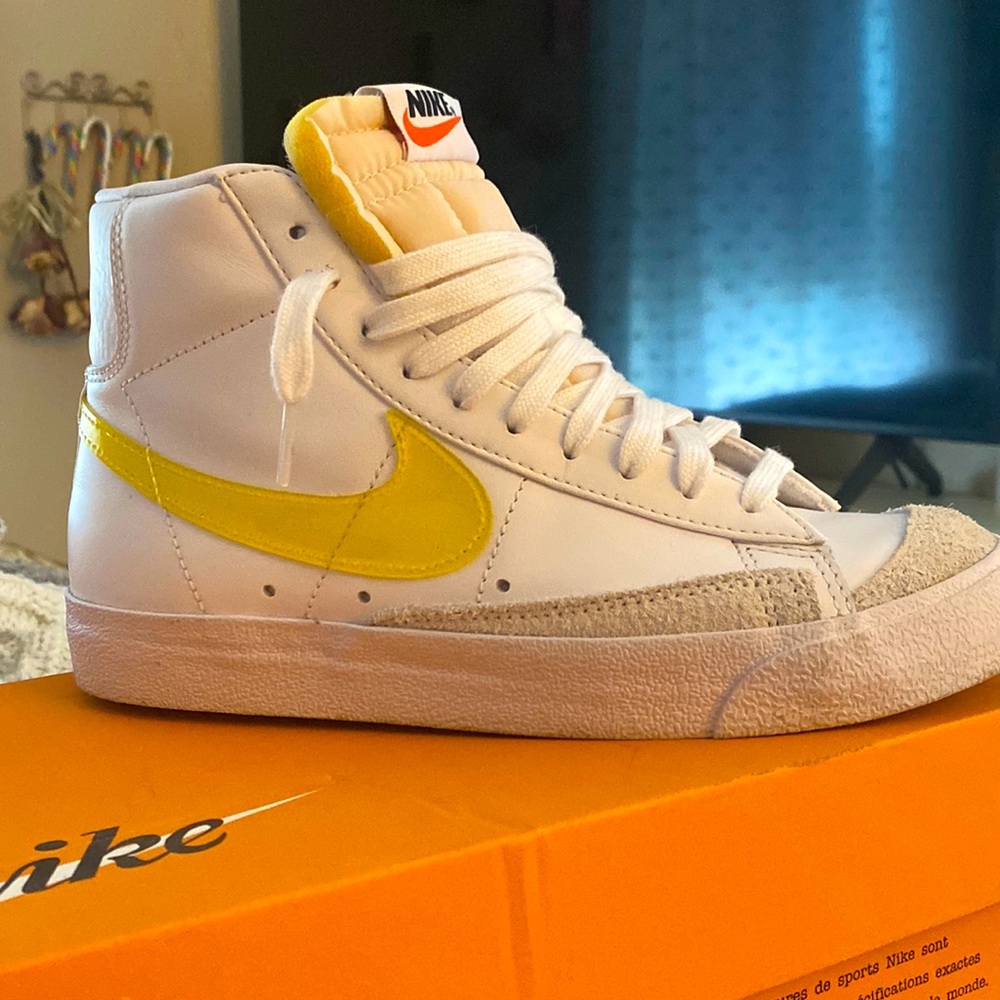 Nike W Blazer Mid ‘77 ESS